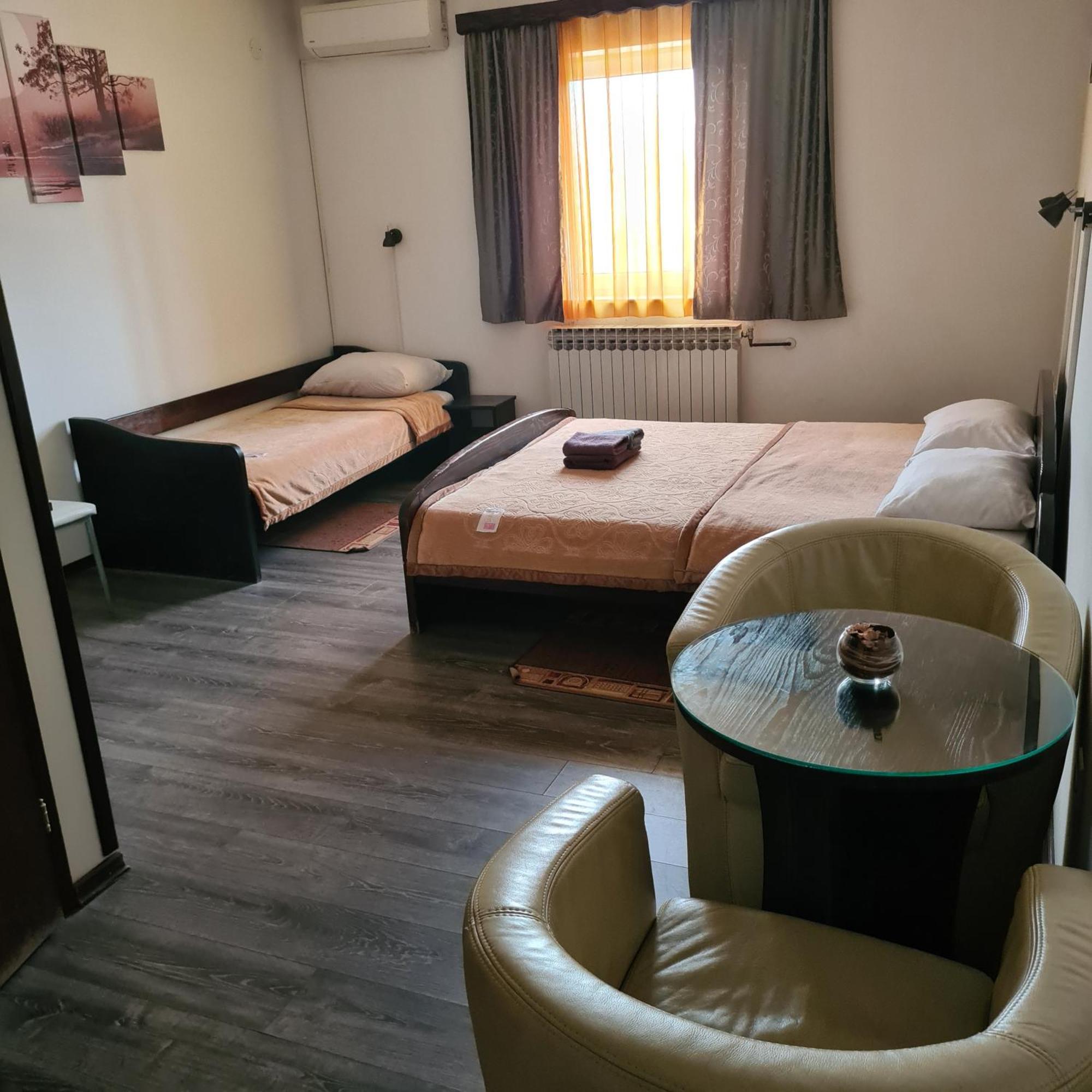 Guesthouse Kod mosta Karlovac Extérieur photo